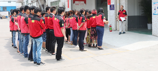 歐恩照明 組織全體員工進行消防安全演習 深入貫徹落實“一暢兩會”