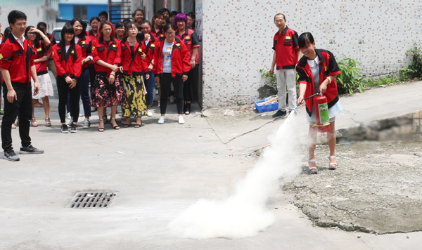 歐恩照明 組織全體員工進行消防安全演習 深入貫徹落實“一暢兩會”